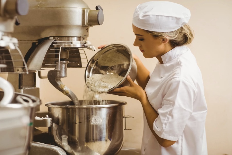 How Commercial Mixers Scale Up Bakery Operations