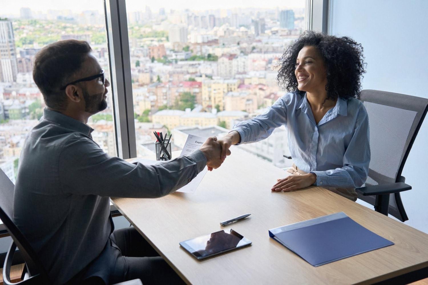 When Should a Company Contact an HR Consultant? A UAE Buyer’s Checklist